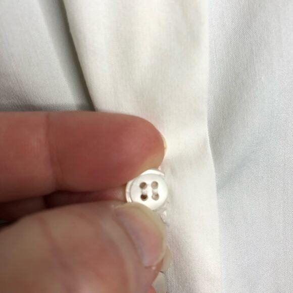 Lafayette 148 white sleeveless button down top size Medium - Picture 4 of 16